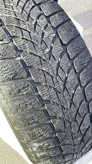 Автошини 235/55/19 зимові Dunlop