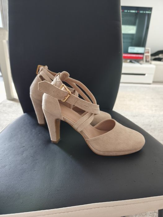 Buty rozmiar 39.