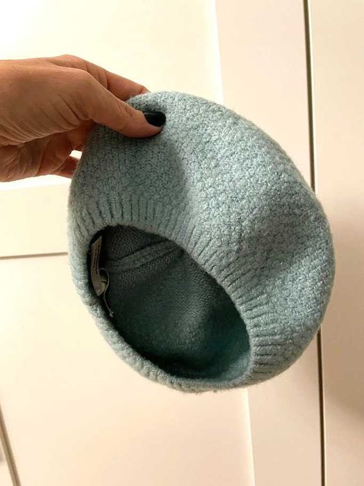 Uroczy, oryginalny beret Reserved dla dziewczynki