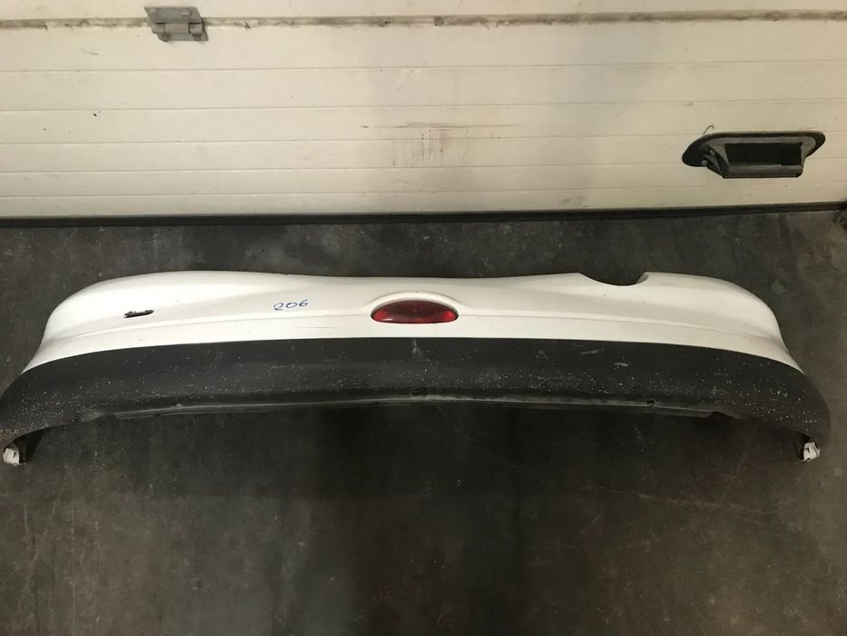 PARACHOQUES / PARA CHOQUES TRAS PEUGEOT 206 (BRANCO) (PRETO)