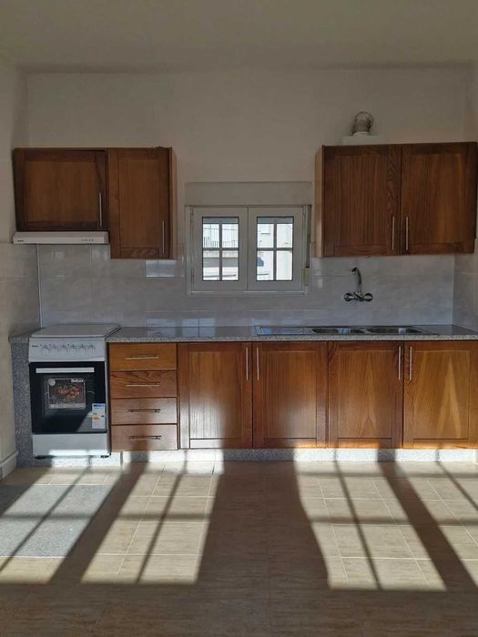 Apartamento T2 de 60m2 + Garagem Com Varanda