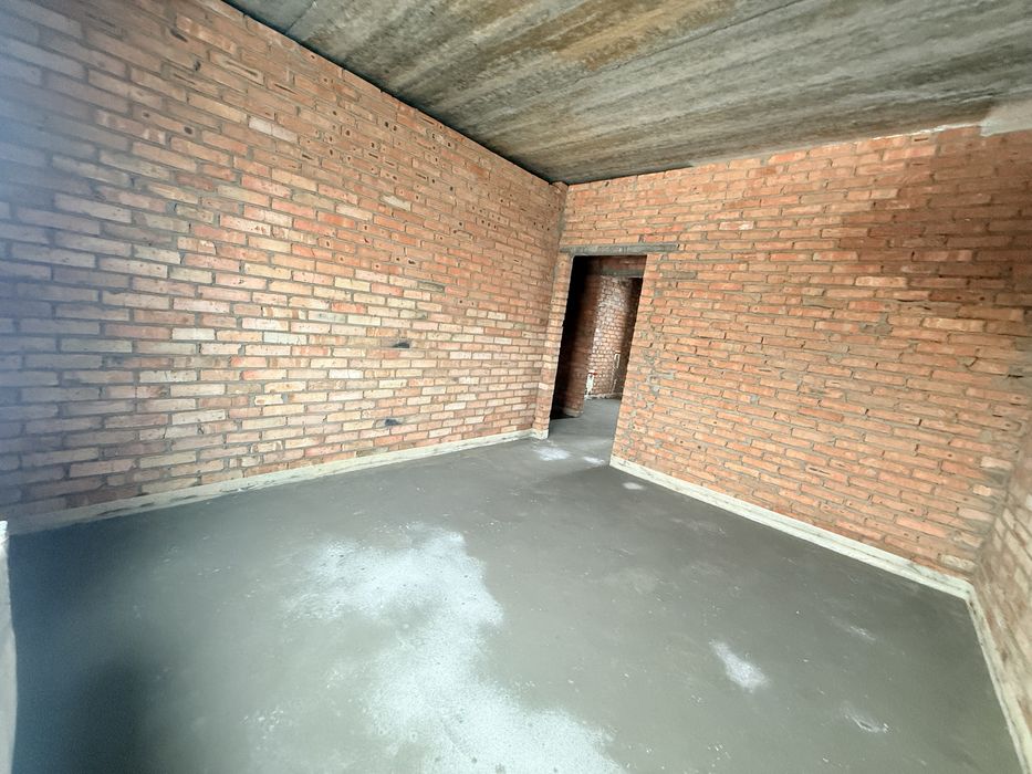 Сучасний таунхаус в Якушенцях