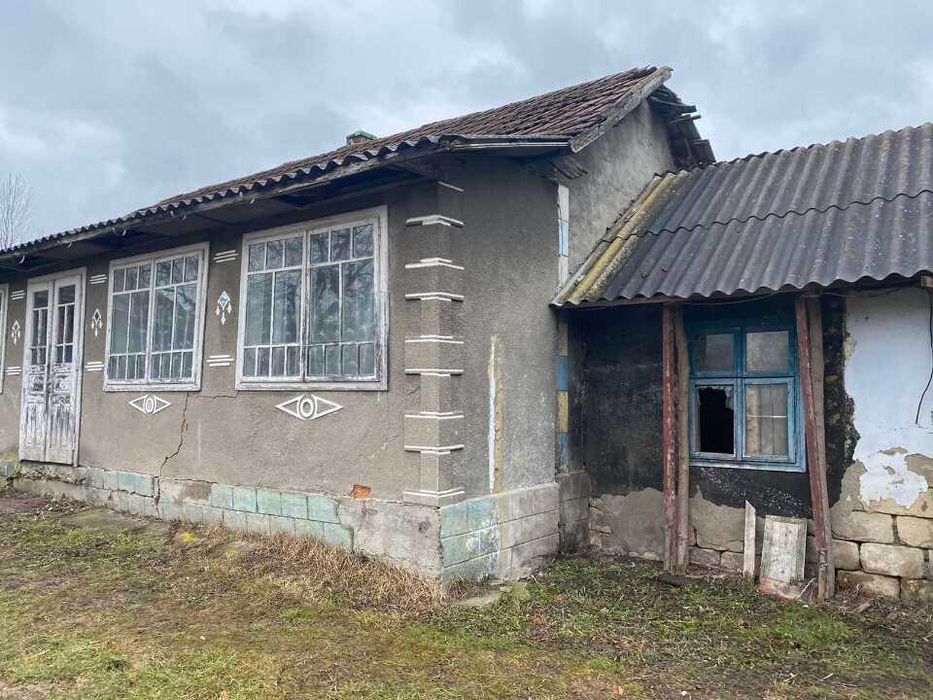 Продаж житлового будинку