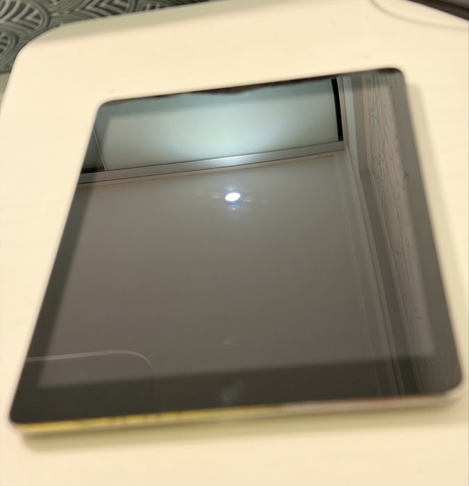 Планшет Apple iPad Air 1  64Gb (A1475) відмінний стан