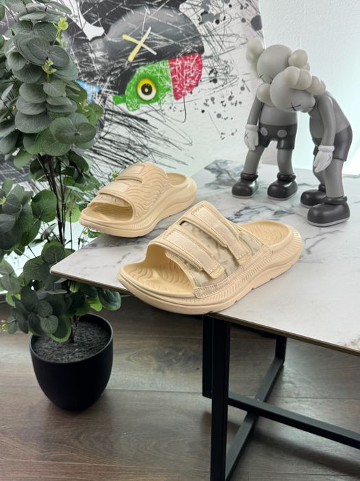 Тапочки шльопки Hoka Ora Recovery 38 розмір Е14709
