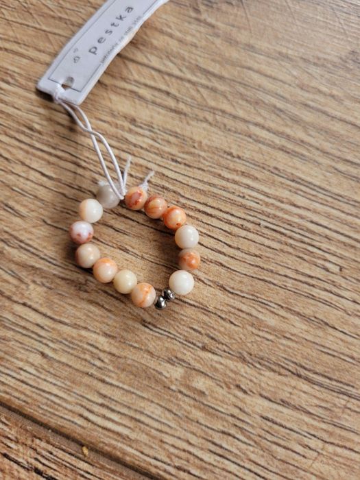 Pierścionek na gumeczce