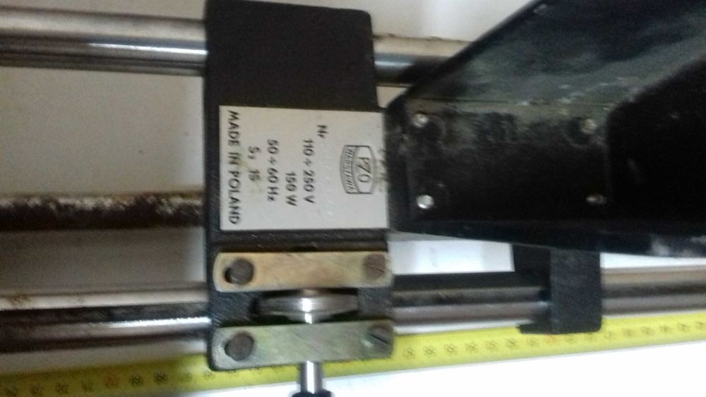 Стойка с кронштейном для фотоувеличителя