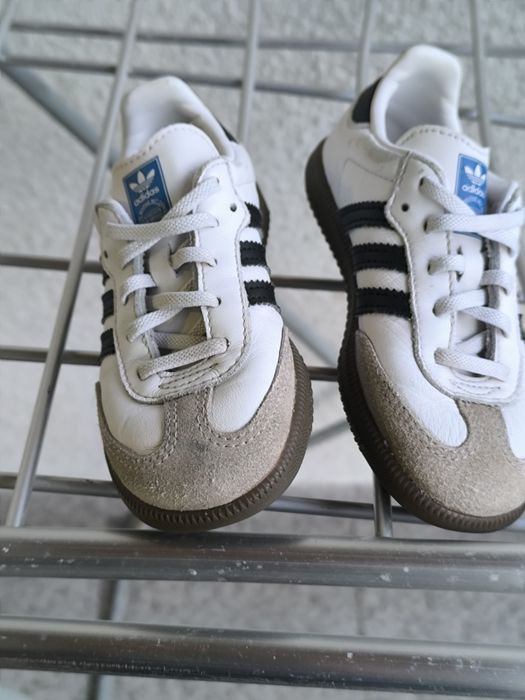 Sapatilhas criança Adidas n27