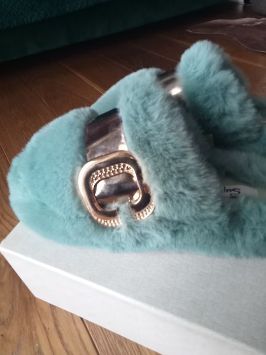 Hitowe kapcie, klapki futrzane