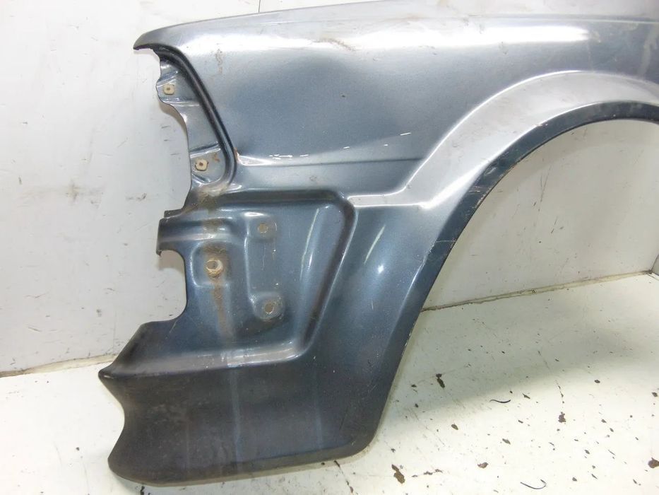 Toyota Starlet EP 70 guarda lamas " usado em bom estado