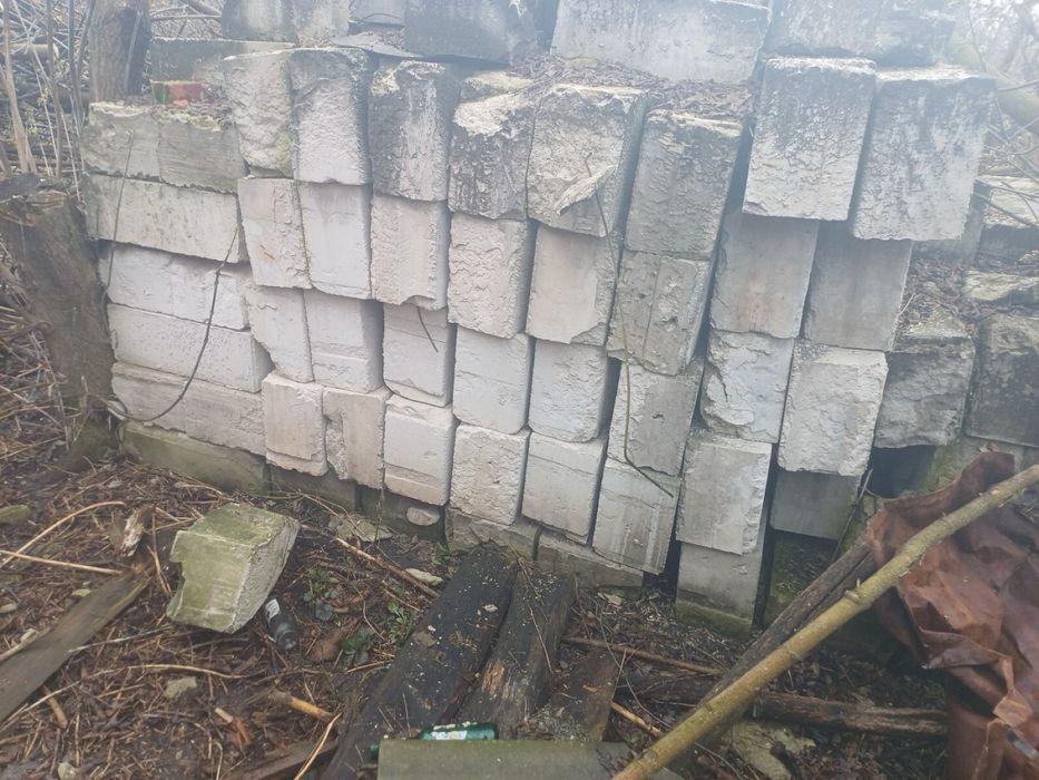 Продам кирпич красный и белый