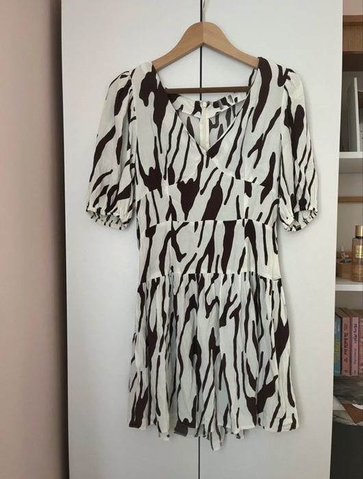 Sukienka w zebre