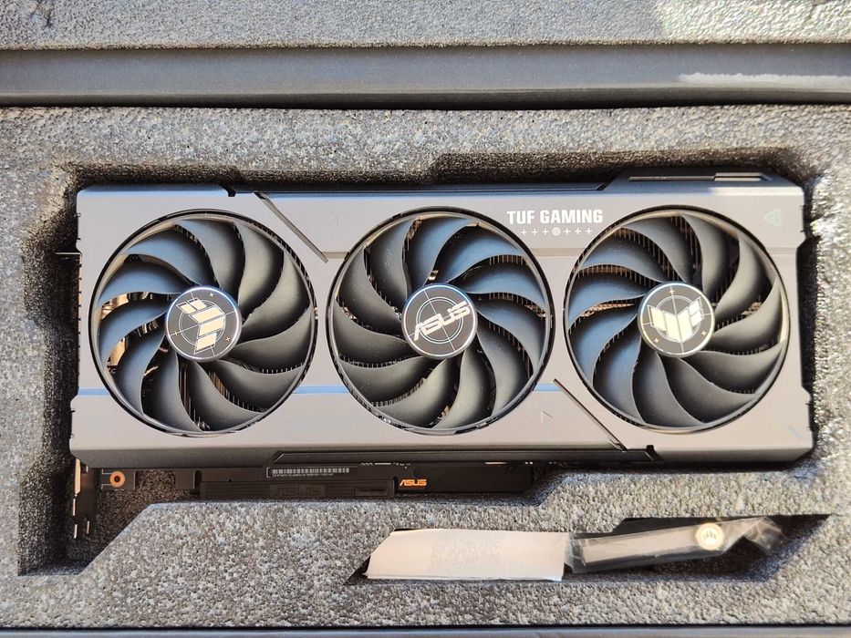 Відеокарта ASUS TUF RTX4070 Gaming 12G, на гарантії від Telemart