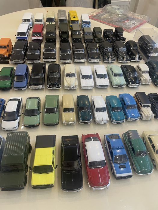 Продам маштабные модели 1/43 автомобилей Ссср