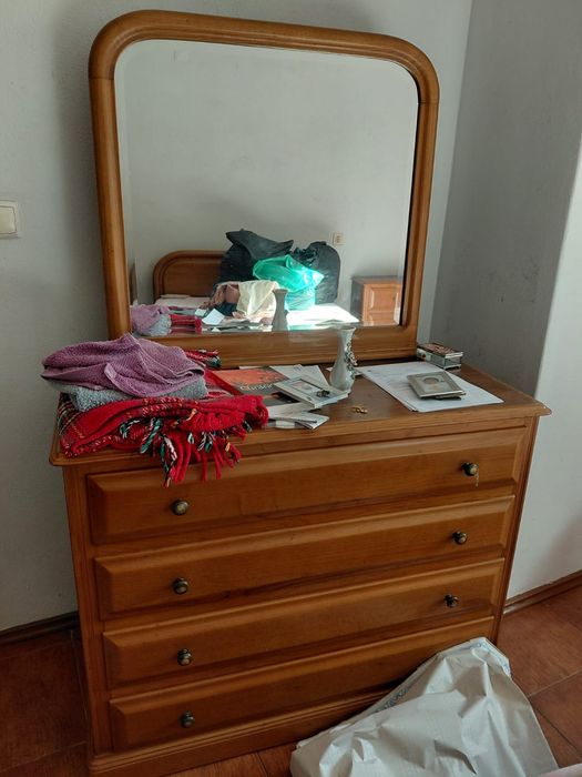 Roupeiro e cómoda