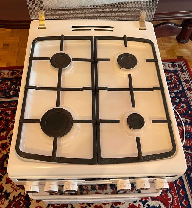 Kuchenka gazowa Amica z temroobiegiem i rożnem