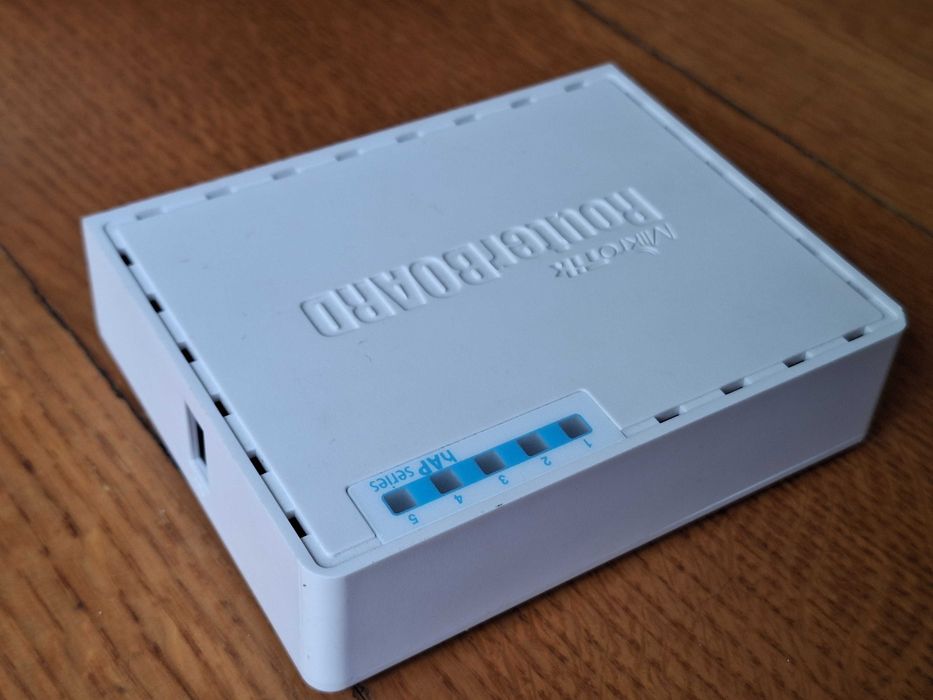 Маршрутизатор MikroTik RouterBOARD RB952ui-5AC2ND