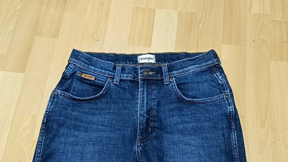 Męskie krótkie spodnie jeansowe WRANGLER TEXAS r.M(W31) stan bardzo dobry