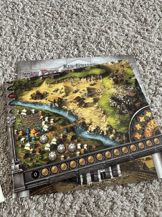 Pillars of the Earth - Ken Follett