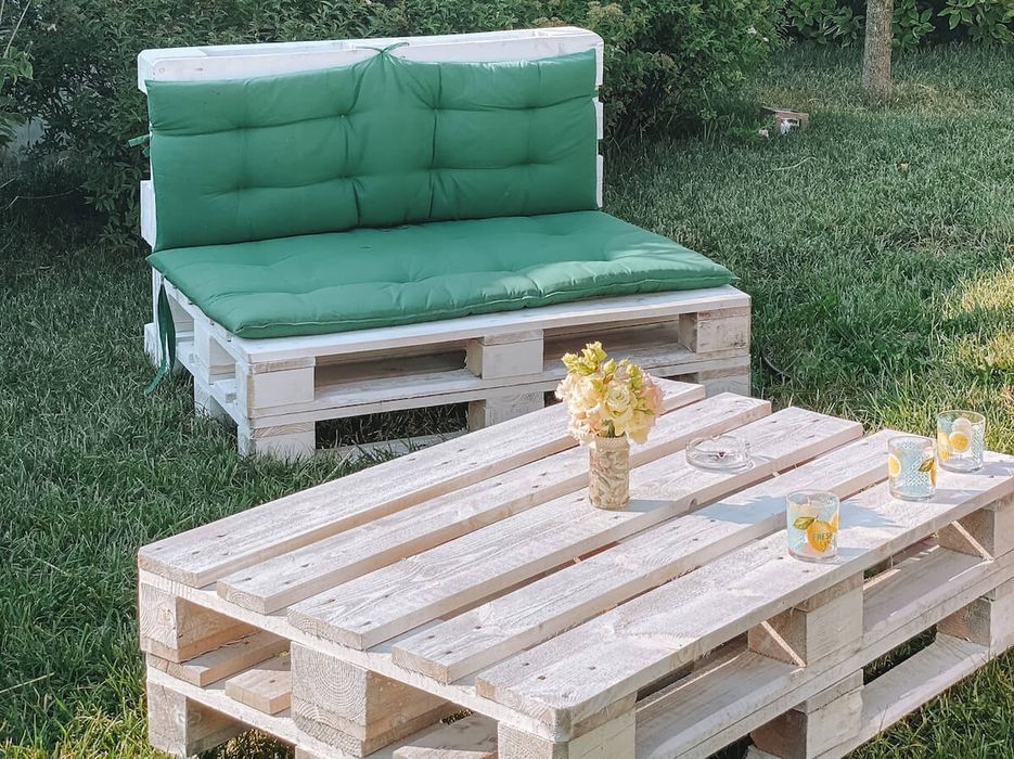 Meble ogrodowe z palet.