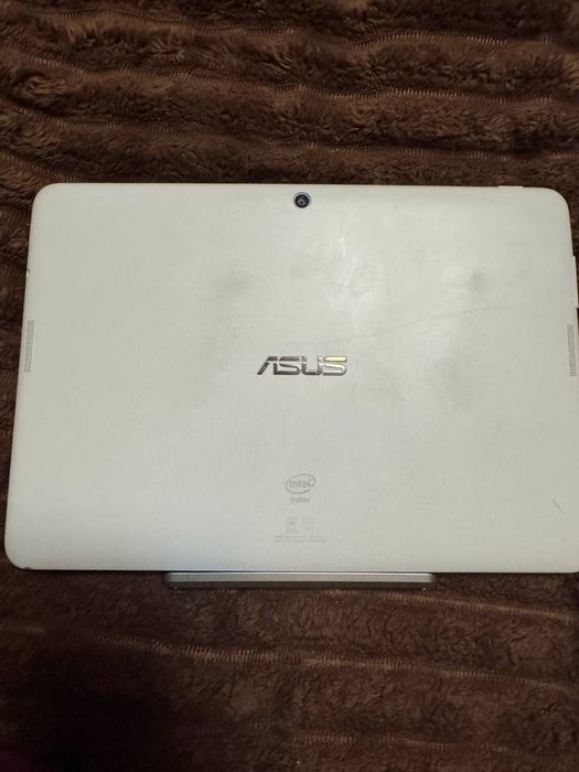 Планшет Asus pad transformer tf103c k010 16gb + клавіатура