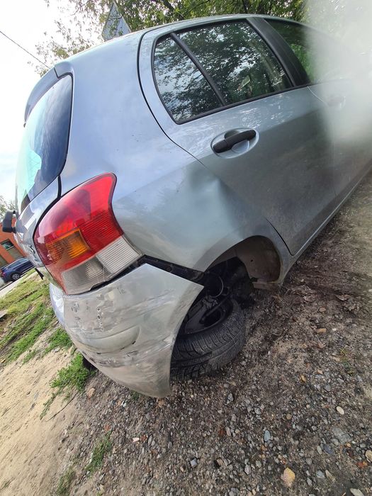 Toyota Yaris Uszkodzona