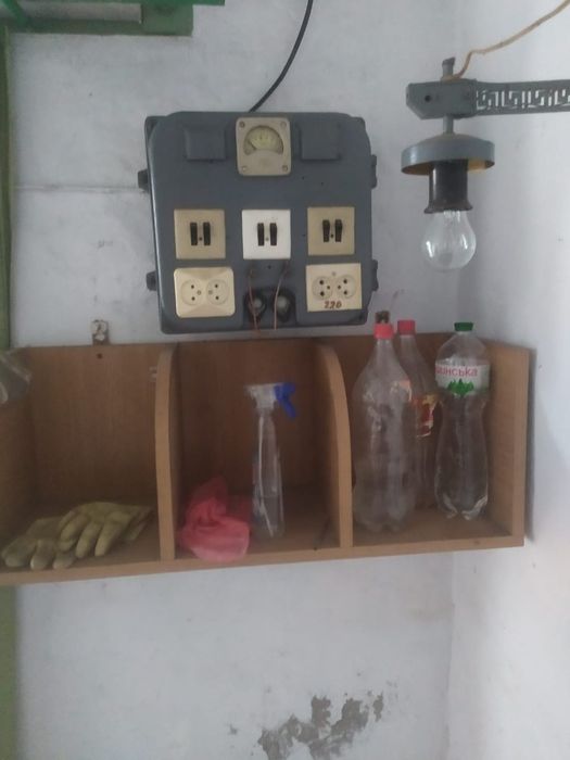 Продам гараж     .