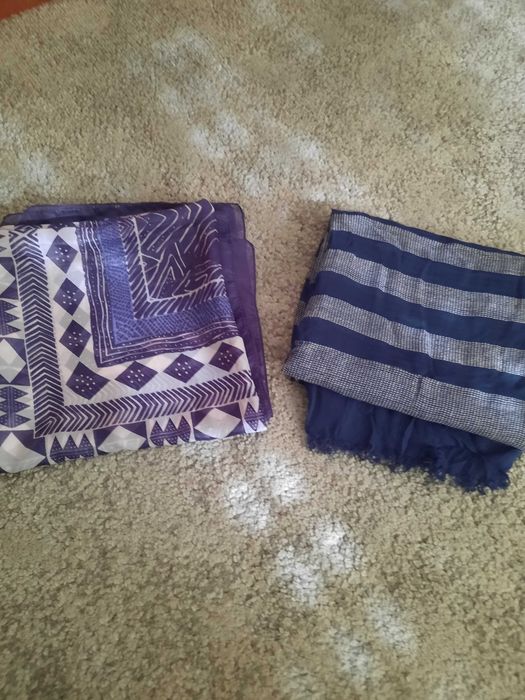 Lenços  novos e.rcharprs novas