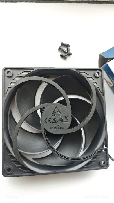 Корпусный вентилятор Arctic p12