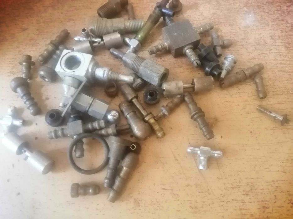 Продам штуцера и  переходники для сжатого воздуха