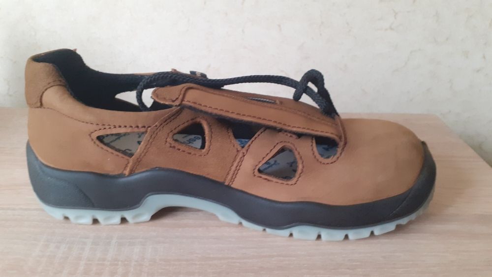 Ботинки рабочие с металлическим носком спецобувь