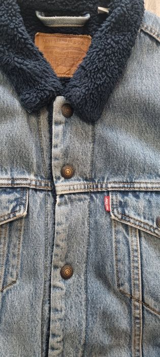 Levis XL.     ..