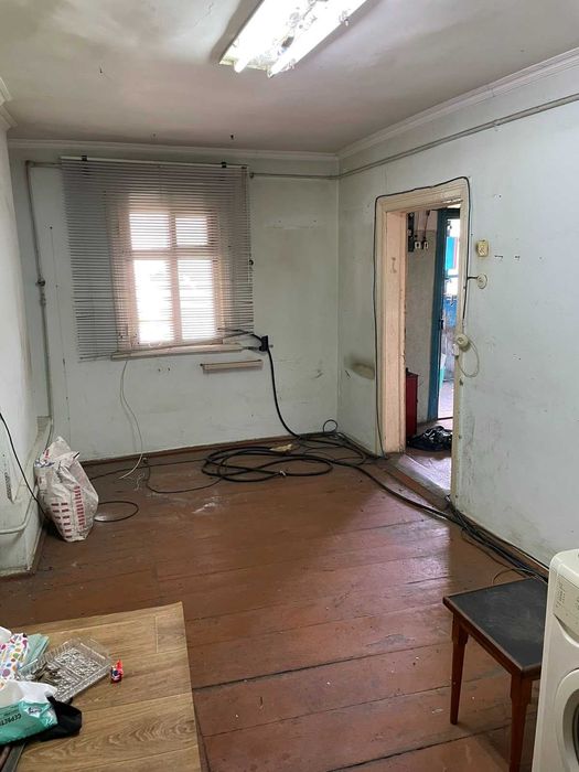 Пів будинку біля річки, вул. Шевченко