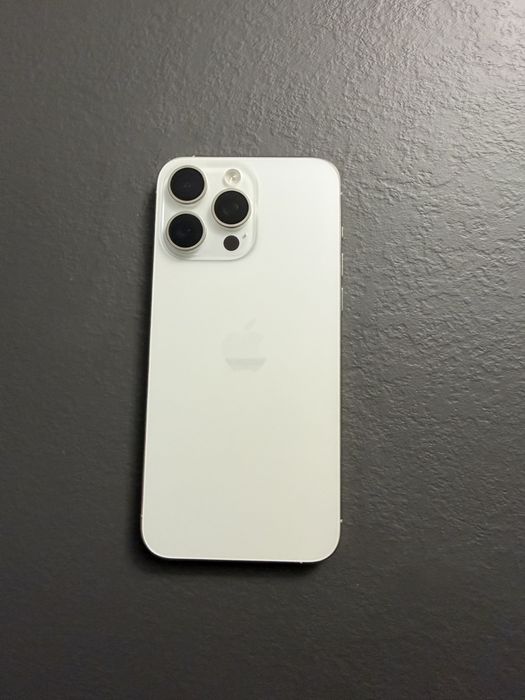 IPhone 15 Pro max white neverlock 256GB