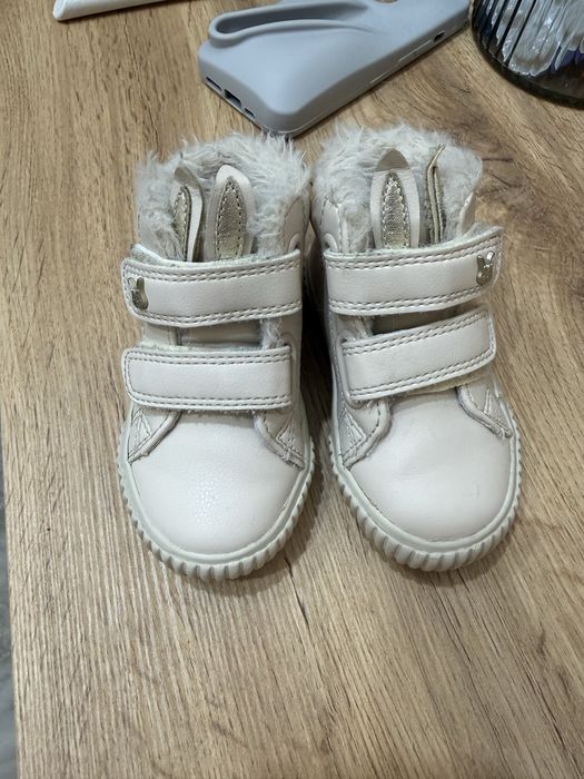 Ідеальні кеди на весну Next