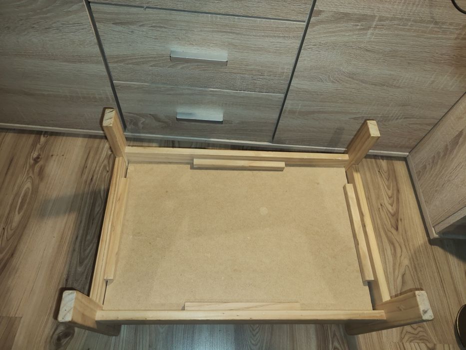 Ikea Duktig Łóżeczko dla lalek, sosna/wielobarwny + pościel 52x36x30 c