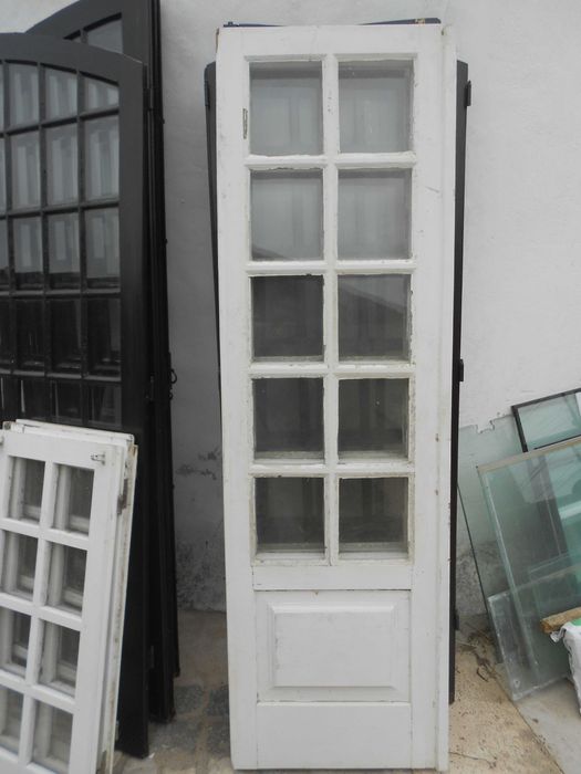 Janelas portadas antigas madeira maciça em bom estado