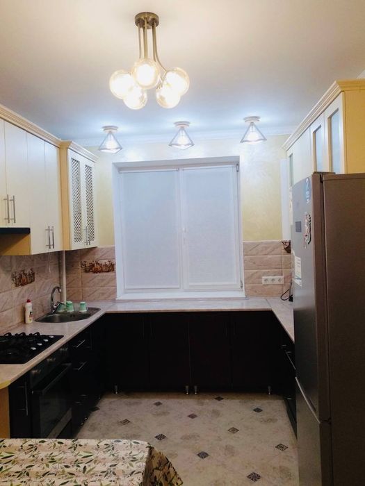 Здається в оренду 2 кім квартира по вул. Коновальця -Побутова