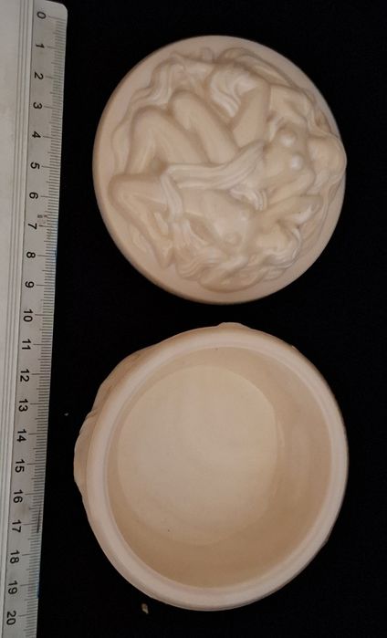 Curt Schlevogt Bohemia Róż puzderko Nimfy szkło prasowane