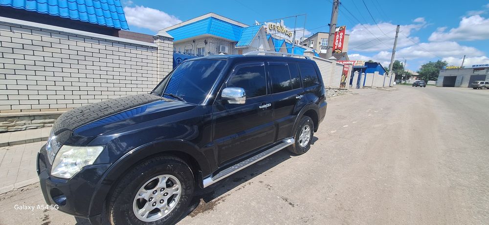 Mitsubishi Pajero wagon