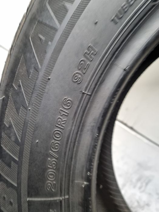 1x 205/60R16 92H Bridgestone Blizzak LM-32