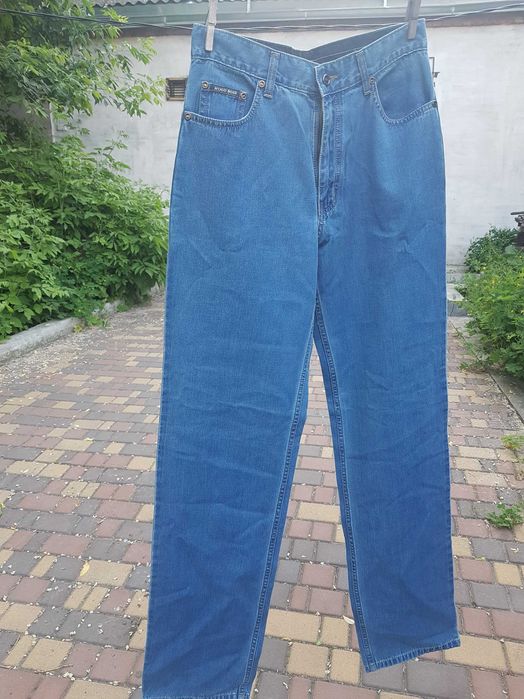 Продам новые джинсы 46-48 размера.