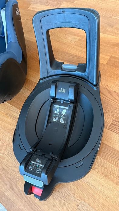 Fotelik Britax Romer Dualfix M z bazą