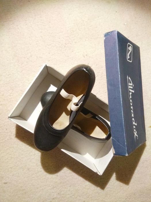 Sevillanas Shoes Size 32