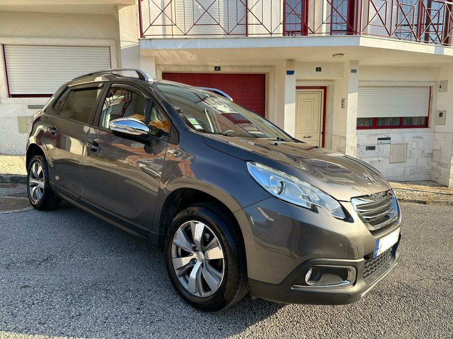 Peugeot 2008 1.2 Style foto 2