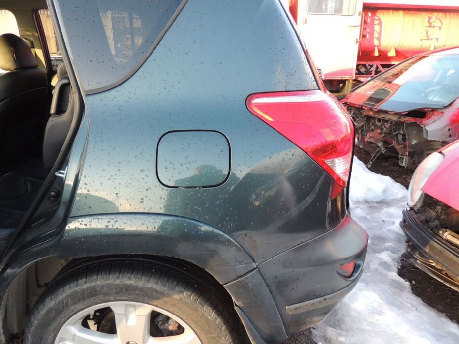 Ćwiartka nadwozia lewy tył TOYOTA RAV 4 '08 2,2 4WD