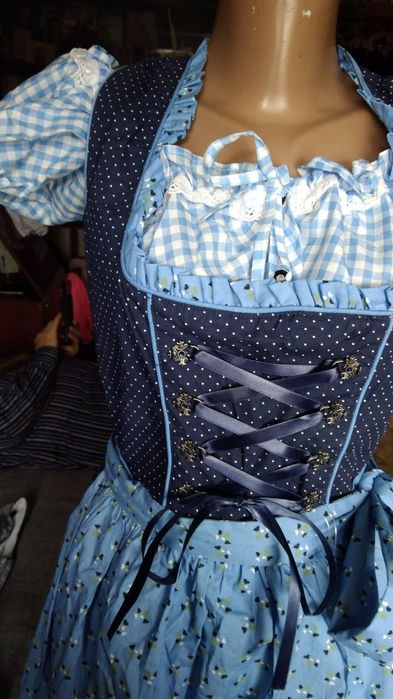 Платье Баварское размер 40 европейскии.