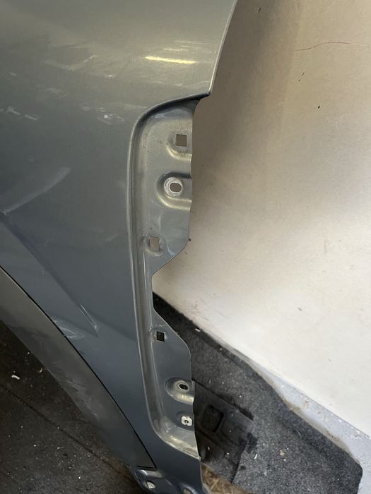 Opel antara lift blotnik