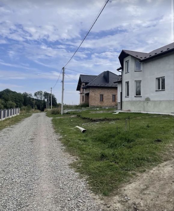Продаж земельної ділянки під житлову забудову, площа 10 соток