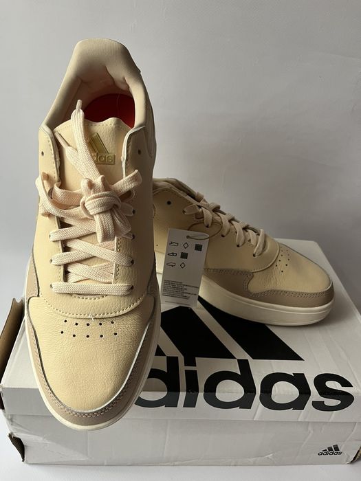 Кросівки Adidas Kantana 42